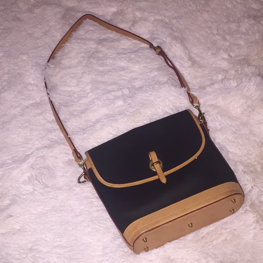 ADORABLE leather and black crossbody!